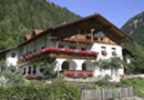 Bacher Farm with riding stables in Pfitsch